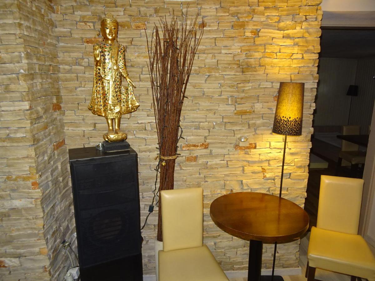 Buddha Residence Sopron Extérieur photo